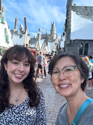 Amy Anderson Instagram - I didn't take many pics today but we spent some time in service at the the L.A. Mission, ran over to Universal to jump on a ride, and spent the rest of the day celebrating with friends. 

Lots of gratitude, lots of love 🦃❤️