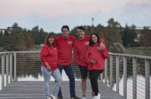 Ana María Estupiñán Instagram - Feliz navidad y próspero año nuevo de parte de BetaBox Labs 🎄🧑🏻💻 De parte de Matty y Dani, nuestros fundadores, y de sus familias. Que este 2026 traiga nuevos proyectos, nuevas ideas y la fuerza para ejecutar y seguir los sueños ✨ ¡Que Dios los bendiga a todos!
#betabox #software #developer #softwareengineer