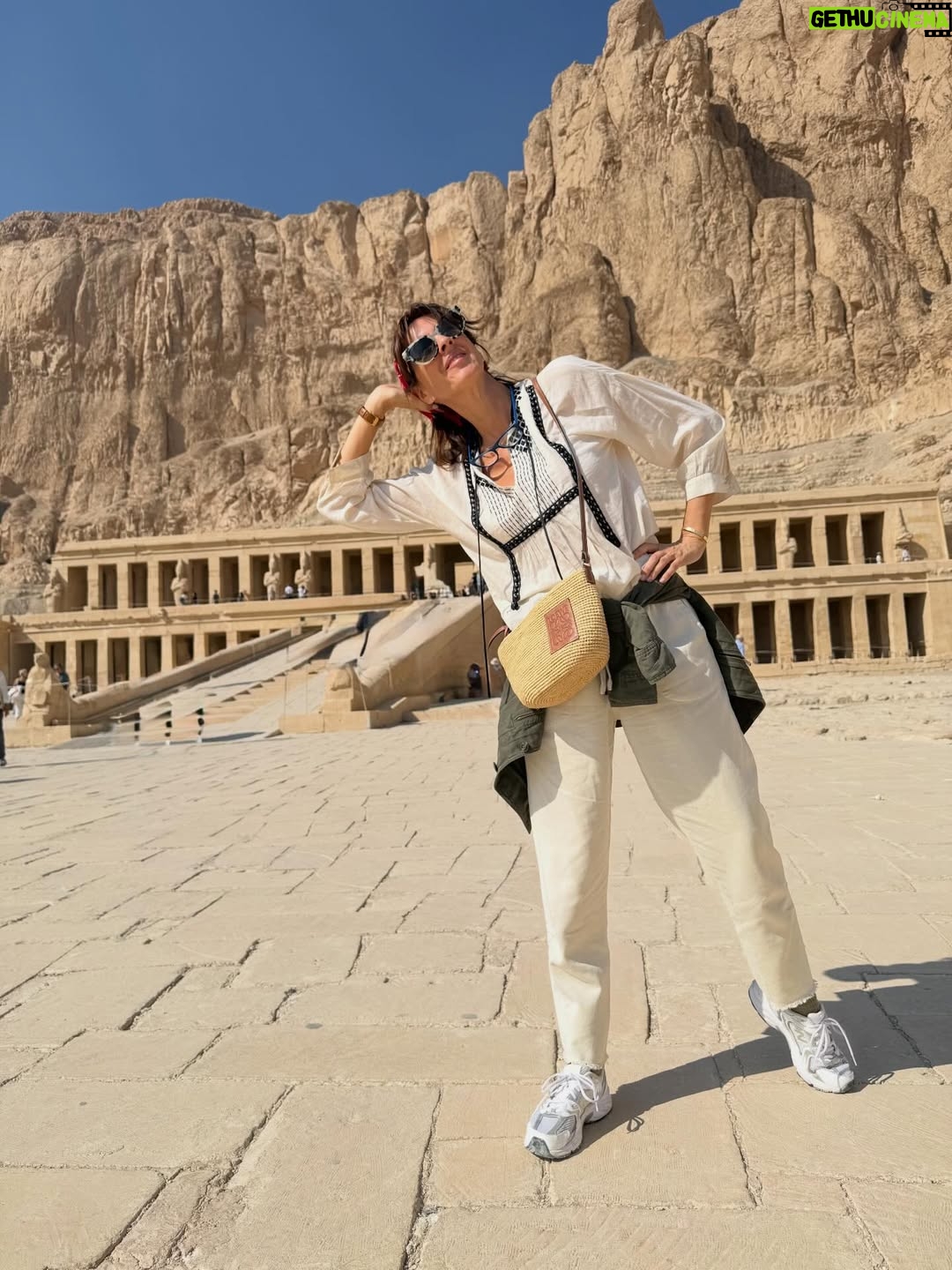 Ana Marques - 2.1K Likes - Os truques dos guias a tirar fotos… e as figurinhas que acabo por fazer como aprendiz de influencer 🤦‍♀️🥺