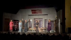 Ana Patricia Rojo Instagram - Triunfan @lasleonasteatro en el Estado de México con 2 presentaciones #soldout  #angélicaaragón @victoriaruffo @ap_rojo @marapatriciacastaneda @lupjones.. Antes de cerrar el 2024 el elenco ofrecerán 2 funciones el martes 17 de diciembre en el teatro #silviapinal