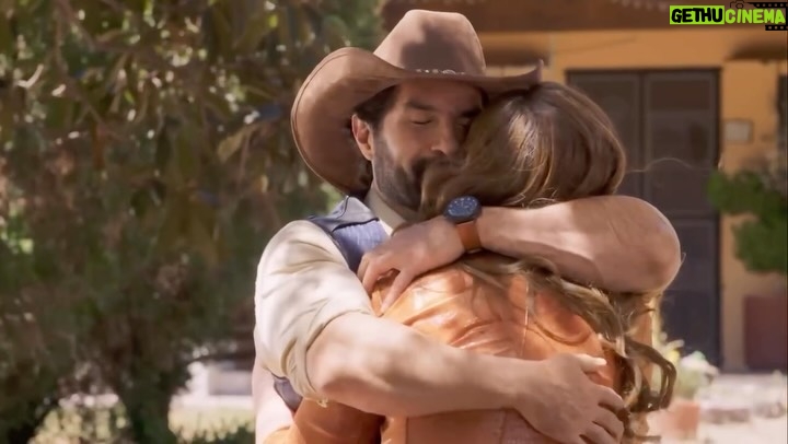 Ana Patricia Rojo - 4.4K Likes - Néstor y Eva deciden vivir juntos y volver a ser pareja 

#Monteverde 💚 de lunes a viernes a las 8:30 p.m. por #LasEstrellas ✨