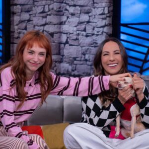 Ana Patricia Rojo Instagram - Esta noche @ap_rojo llega a la sala de las #Netas para hablar acerca de la vergüenza acompañada de @valentinamente_feliz 🙌

#NetasDivinas todos los miércoles a las 9:30 p.m. por #Unicable