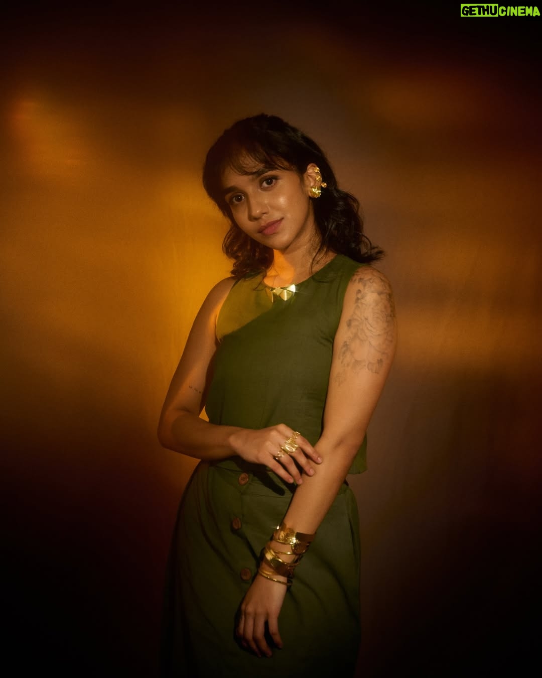 Anagha Ravi - 39.4K Likes - Darling, shine! That’s all. 💫 

Styling @styyledbyjoe 
Photography @jibinartist 
Muah @makeup_artist_aneeshmadhav_in 
Outfit @vemoragrey 
Jewellery @purpletulip.in 
Location @plan.b.actions 
Styling team @raashi___na__