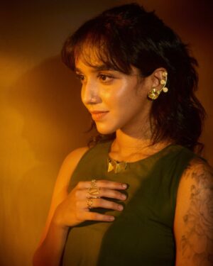 Anagha Ravi Instagram - Darling, shine! That’s all. 💫
Styling @styyledbyjoe
Photography @jibinartist
Muah @makeup_artist_aneeshmadhav_in
Outfit @vemoragrey
Jewellery @purpletulip.in
Location @plan.b.actions
Styling team @raashi___na__