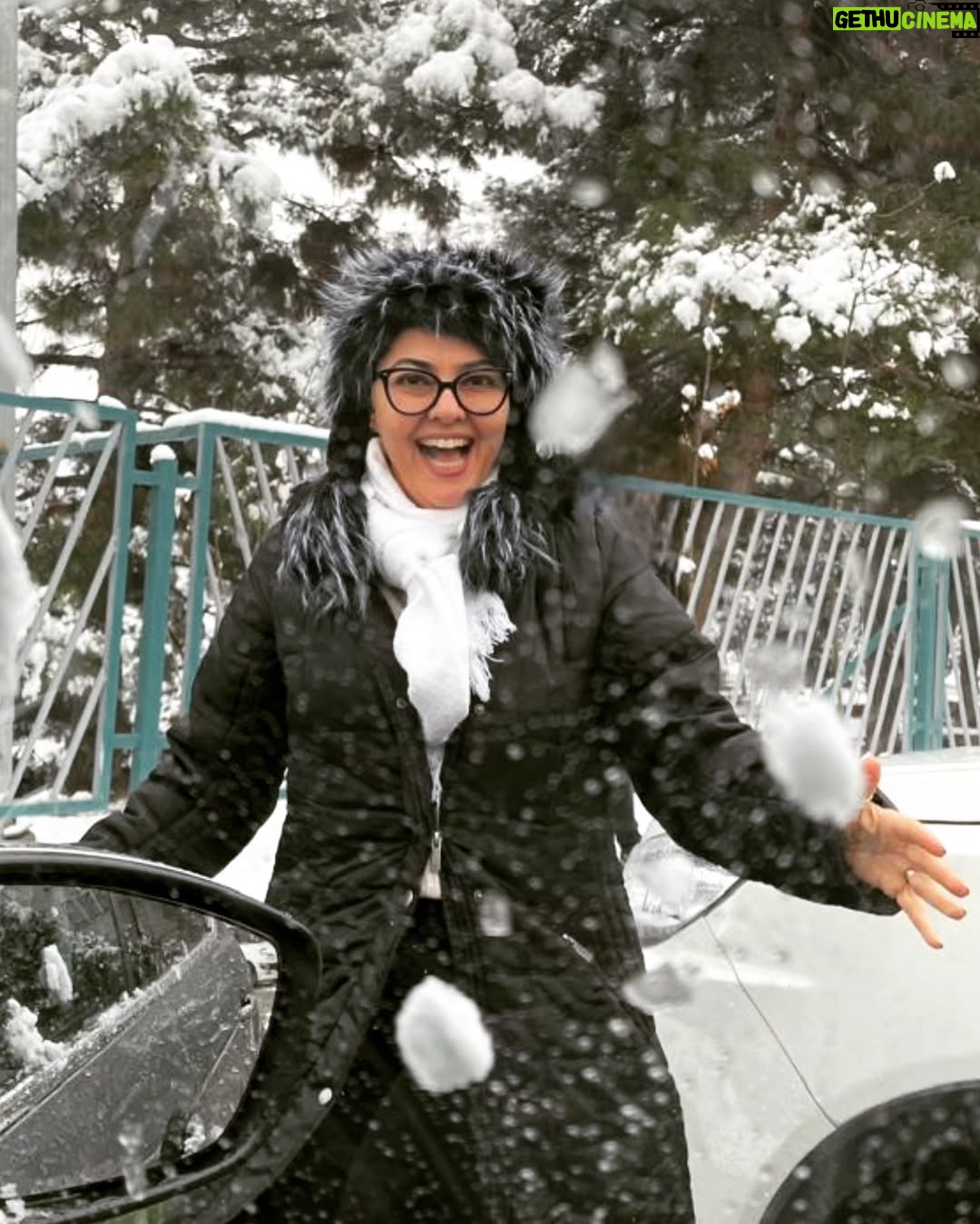 Anahita Hemmati - 32.8K Likes - #2025 
#happynewyear 
با آرزوی رسیدن به #صلح_جهانی
#آناهیتا_همتی #آناهیتاهمتی #آناهیتا 
#anahitahemmati #anahita 
#peace #love #happiness #health #wisdom