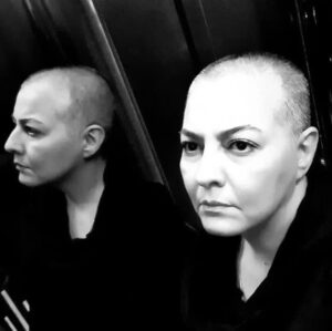Anahita Hemmati Instagram - .
 من در #شهریور۱۴۰۱ #تهران #ایران
برای #ژینا #نیکا #سارینا و ...
برای همه دختران و مادران ایران
#ژن_ژیان_ئازادی #زن_زندگی_آزادی #عدالت_اجتماعی #برابری #آزادی #صلح
#anahitahemmati #anahita #peace #liberty #equality #freedom #stopkillinginnocentpeople #woman_life_freedom #womanlifefreedom 
#tehran #iran 
#zhinaamini #nikashakarami #sarinaesmailzadeh #mahsaamini