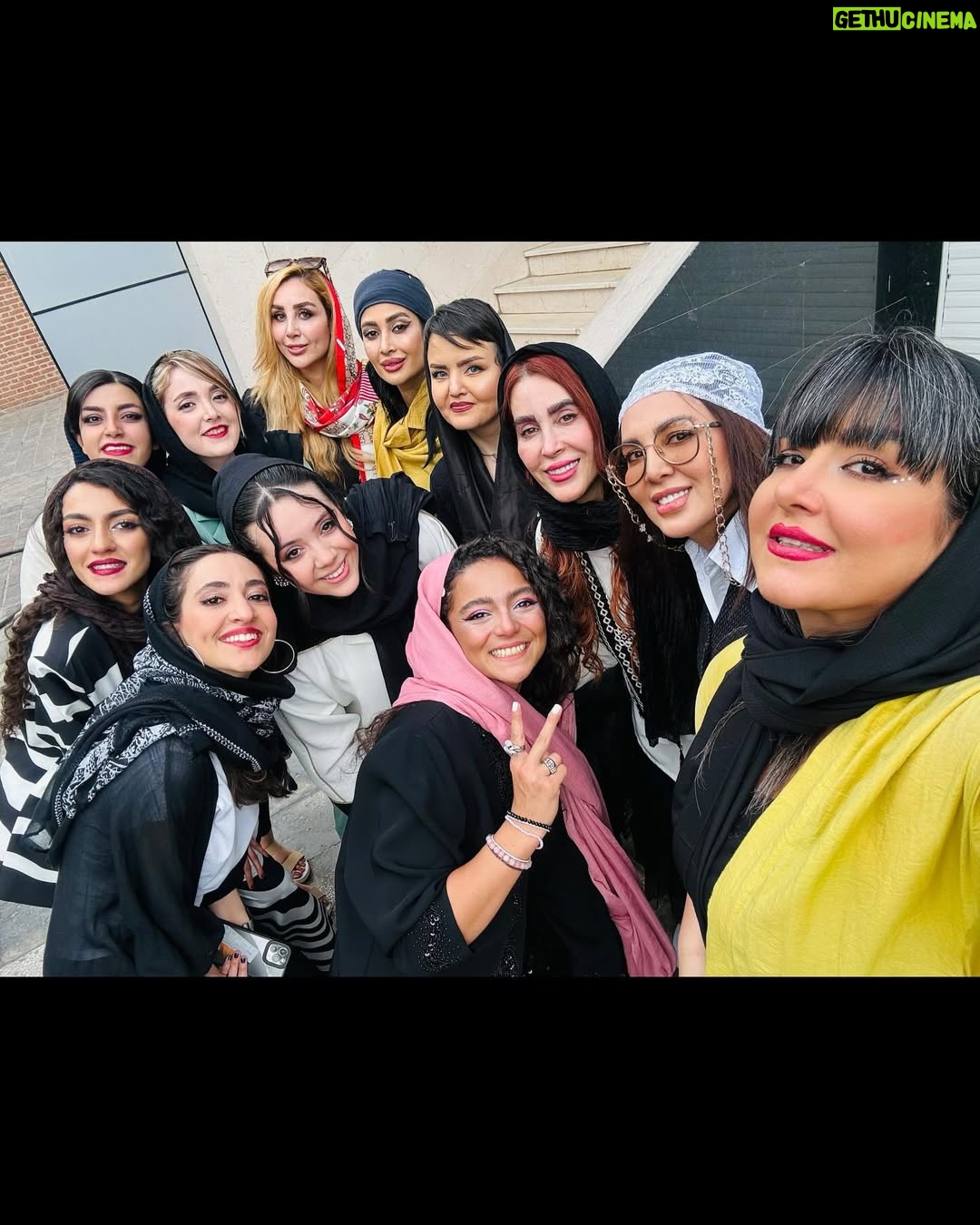 Anahita Hemmati - 21.4K Likes - بعد از اجرای ۵ تیر ماه تالار وحدت
در کنار بهترین ها ❤️❤️❤️❤️
آناهیتا جانم یار همیشگی پلاریس
 لیلا جانم دوست قدیمی پلاریس
 چقدر خوشحالیم که مثل همیشه در کنارمون بودین ⭐️💫⭐️

۱۲،۱۳ تیر ماه فرهنگسرای نیاوران اجرامون تمدید شد 💃🏻 
منتظرتون هستیم ❤️‍🔥🫶🏽💃🏽

با تشکر از صنایع غذایی گیلانی حامی مالی پلاریس‌بند
@anahitahemmati @leilabolukat @gilaniifood 
@baharilchi 

#از_موسیقی_بانوان_حمایت_کنیم #پلاریس_بند #گروه_ستاره_قطبی #گروه_ستاره_قطبى_پاپ_بانوان #موسیقی #موسیقی_پاپ #کنسرت #کنسرت_پاپ #polarisband #polarisband_popmusic #زن #هنرمند