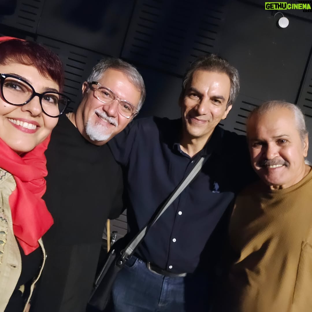 Anahita Hemmati - 50K Likes - .
تماشای تئاتر #شبهای_طهرون را در #باغ_کتاب به هیچ وجه از دست ندهید...
دوستای بهتر از جانم شاهکار آفریده اند.
#فلورا_سام عزیزم نویسنده ، کارگردان و بازیگر  این نمایش قشنگ و دلنشین هست. 
بازیهای محشر و جذاب دوستان بامعرفت و عزیزم #سوسن_پرور #سحر_ولدبیگی #فلورا_سام #علیرضا_ناصحی #مختار_ثائقی و .....
بسیار تماشائیست....
یک روزی صحنه خانه من هم بود 😔
#بازیگر_سابق #آناهیتا_همتی #✌️ #☮️