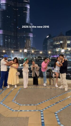 Anam Darbar Instagram - mannequin challenge gives peak 2016, and since everyone is doing 2016 trends, i thought of making one w my biggboss buddies ❤️
#bringbackmannequinchallenge #2016 #2026isthenew2016 #mannequinchallenge #biggboss @ashnoorkaur @awez_darbar @anamdarbar97 @gauravkhannaofficial @akankshagkhanna @humarabajaj24 ❤️