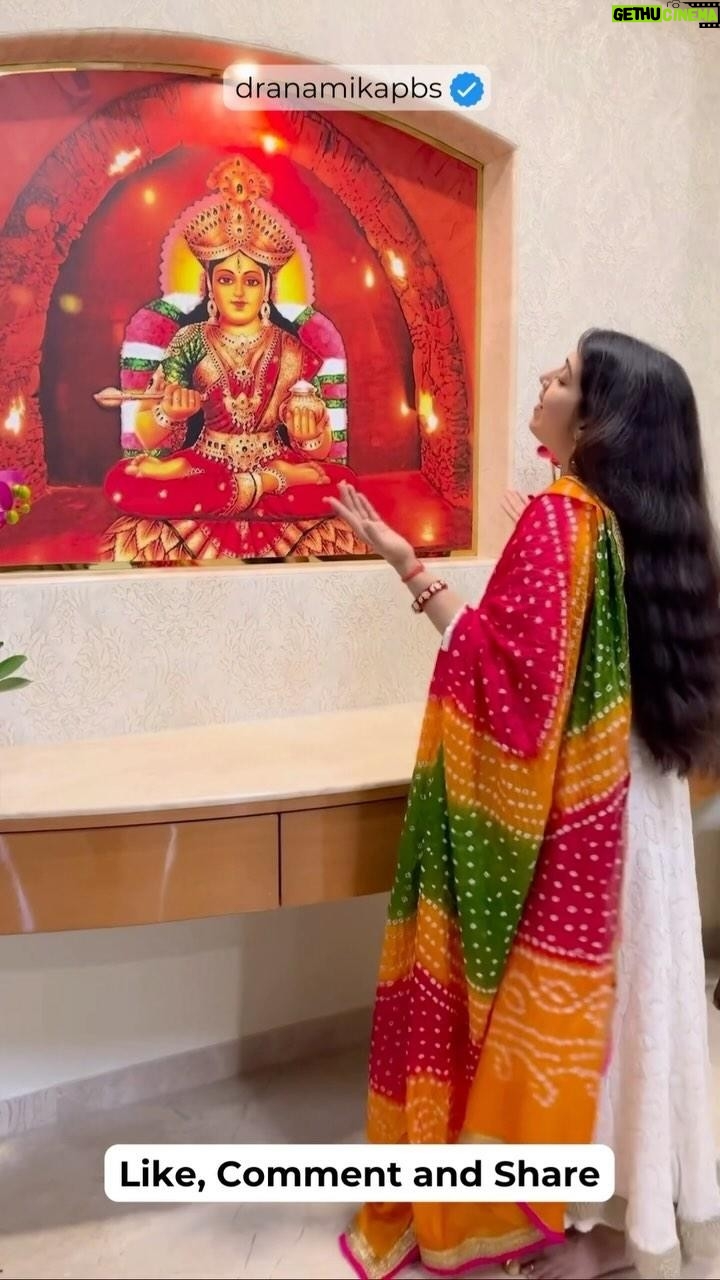 Anamika Singh - 7.2K Likes - Aapko aur aapka hi k pariwar ko Navratri ki Hardik Shubhkamnayen.

Like, comment, share and follow!!

I hope you guys enjoy it. 🌼

If you do, then don’t forget to like, comment, and share.

To follow my musical journey more closely, subscribe to my YouTube channel (link in bio) and follow me on Instagram.

Your support is deeply appreciated. Thank you!

#music #oldsongs #retro #songs #song #art #artist #singer #cover #coversong #talent #cine #photography #video #HindiMusic #BollywoodMusic #BollywoodSongs #IndianMusic #HindiSongs #OldHindiSongs #NewBollywoodHits #DesiMusic #IndianClassicalMusic #BollywoodHits.
