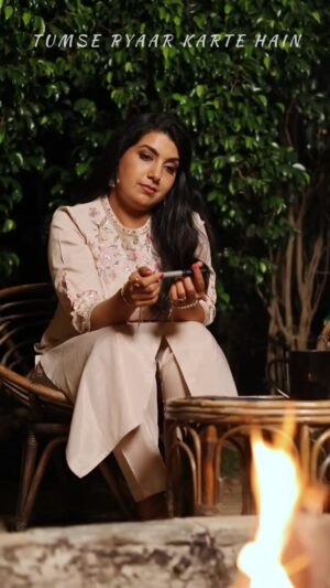 Anamika Singh Instagram - Tumse Pyaar Karte Hain..... New song is out now... Full video on my YouTube Channel... Dr. Anamika Singh official..
#newreels #bollywoodhits #newsong❤️ #singer #music #song #hindisongs #bollywoodhits #indianmusic #bollywoodmusic #newreelsvideo❤️ #anamimasingh #lovesong❤️