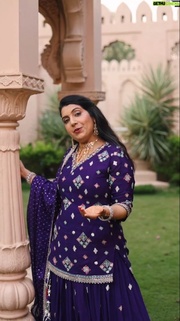 Anamika Singh - 1.1K Likes - Piya Merr Aayenge.... Full Song is available on my YouTube channel Dr Anamika Singh official.. Link is in Bio 

#singer #music #song #hindisongs #bollywoodhits #indianmusic #newreels #bollywoodmusic #anamikasingh #newsong❤️ #reelinstagram #ɴᴇᴡʀᴇᴇʟ #trendingreels