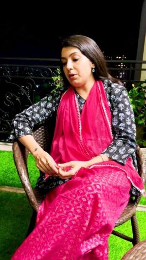 Anamika Singh Instagram - Yun Hasraton ke dagh #singer #anamikasingh #reels #shorts #ghazal #songs #bollywoodsongs #oldsongs #music