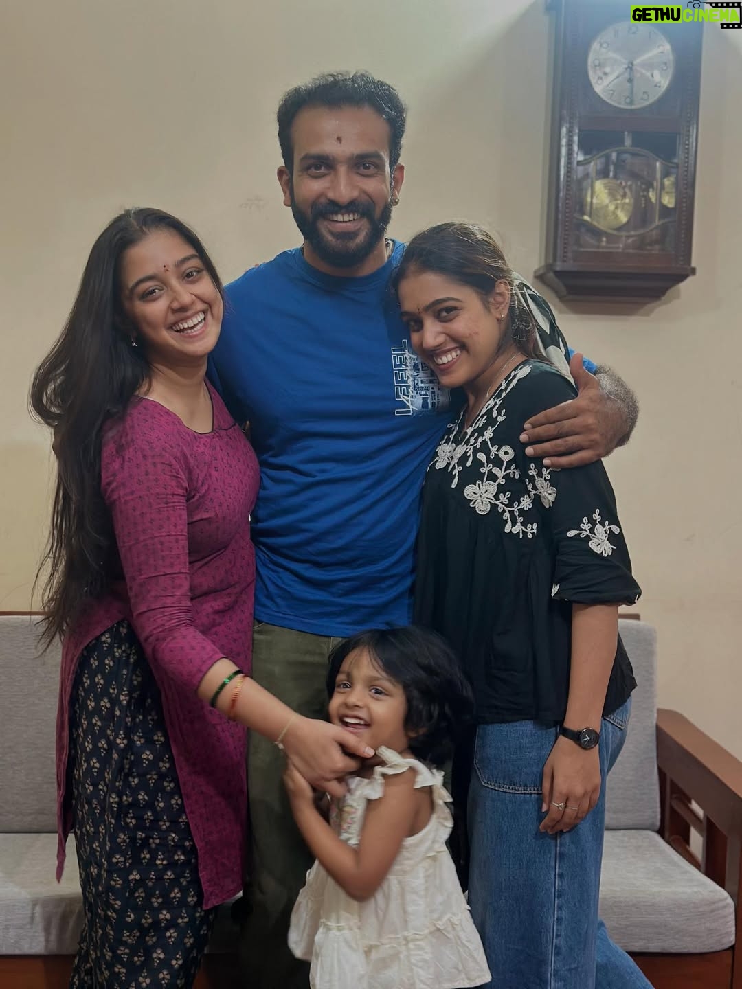 Ananya Amar - 7.6K Likes - Dear August , 
You were a long month , full of surprises and unexpected events. 
Not a roller coaster 🎢 but a MIXER for sure (WonderLa) 😅 
Always grateful for whatever you have given us 🏡 
here , take a little piece of my ❤️ . 

#august #home #ananyaamar #beingbujji #bengaluru #photodump