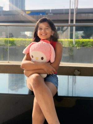 Ananya Gambhir Instagram - Feeling cute 🥰
Thanku @_shivam_1216 for these amazing gifts❤️
