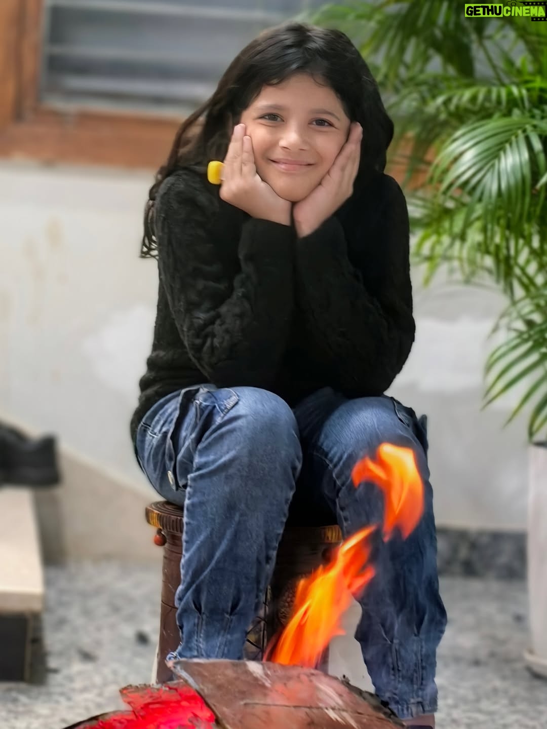 Ananya Gambhir - 5.2K Likes - New year, same family love, bigger blessings 🤍

#ananyagambhir