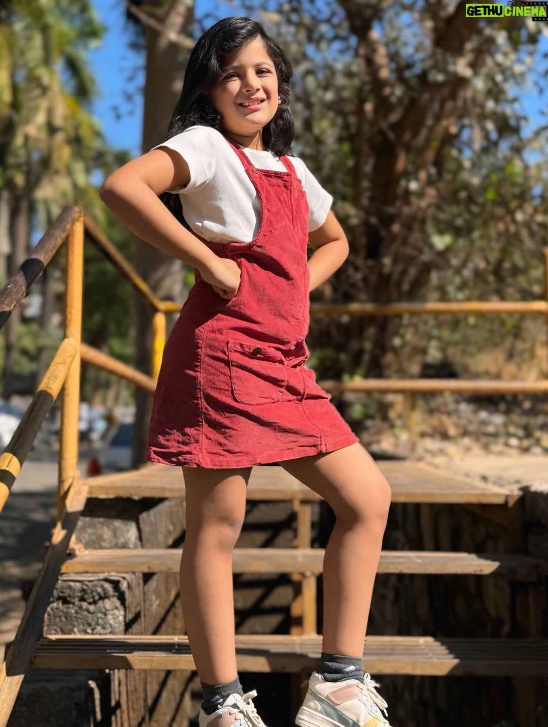 Ananya Gambhir - 7.1K Likes - Hu na cute??