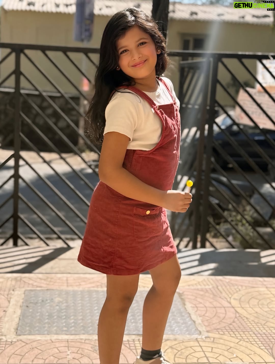 Ananya Gambhir - 7.1K Likes - Hu na cute??
