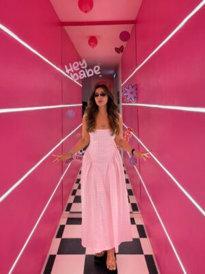 Anaya Pratap Instagram - I’m in my party dress 👗 @newme.asia