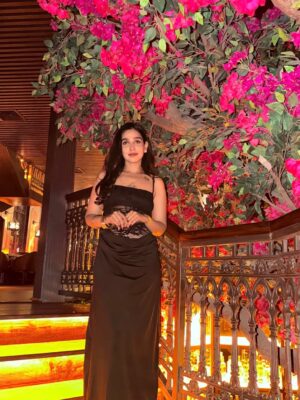 Anaya Pratap Instagram - The best nights are when you’re having to much fun to take pictures!
@downtown_jaipur