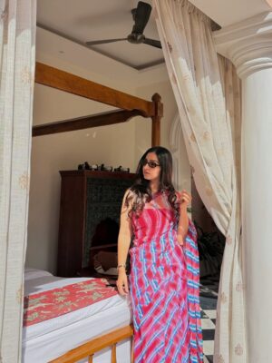 Anaya Pratap Instagram - This look is my favourite ❤️
Location- @dolcevitapushkar
