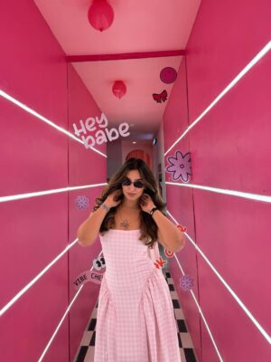 Anaya Pratap Instagram - I’m in my party dress 👗 @newme.asia