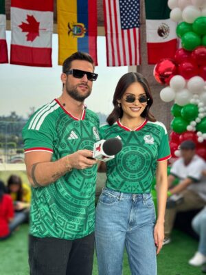 Andrea Meza Instagram - Cuando la fiebre mundialista pega… ¡nos venimos a México! 🔥🇲🇽⚽️
Sorteo, emociĂłn y una aficiĂłn que no se compara đź’š
H&M @andreisansores