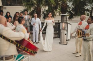 Andrea Meza Instagram - Ayer se cumpliĂł un año del mejor dĂa 🤍💍 01/11
Seeing these photos makes me want to relive it all over again.
Happy anniversary, my love @yoryanantonio 🤍
I love you, forever!