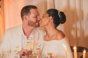 Andrea Meza Instagram - Ayer se cumpliĂł un año del mejor dĂa 🤍💍 01/11
Seeing these photos makes me want to relive it all over again.
Happy anniversary, my love @yoryanantonio 🤍
I love you, forever!