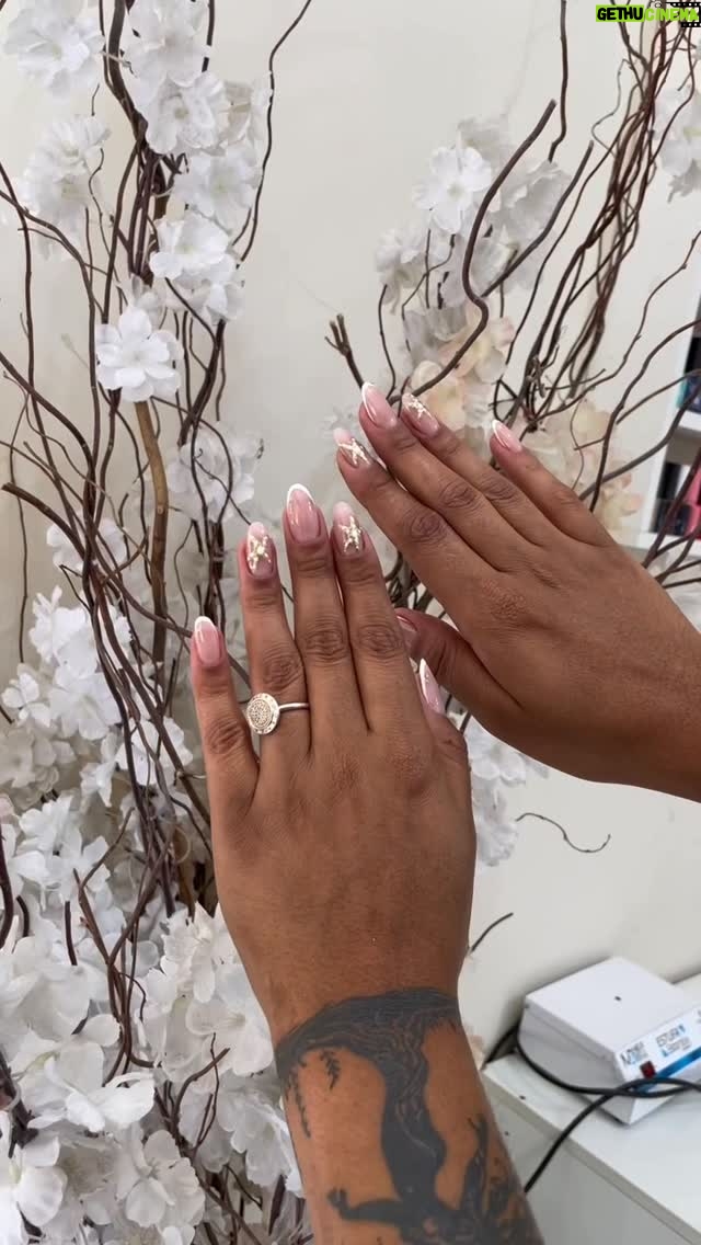 Andressa Alves - 42 Likes - @ine_nailss eu não te solto nunca mais viu querida!? Gente e essa unha babadeira??? E eu estou sabendo que se você for lá, falar que é minha seguidora e pagar no pix baby, você tem desconto… ou seja, corre e já agenda a sua também meu bem!