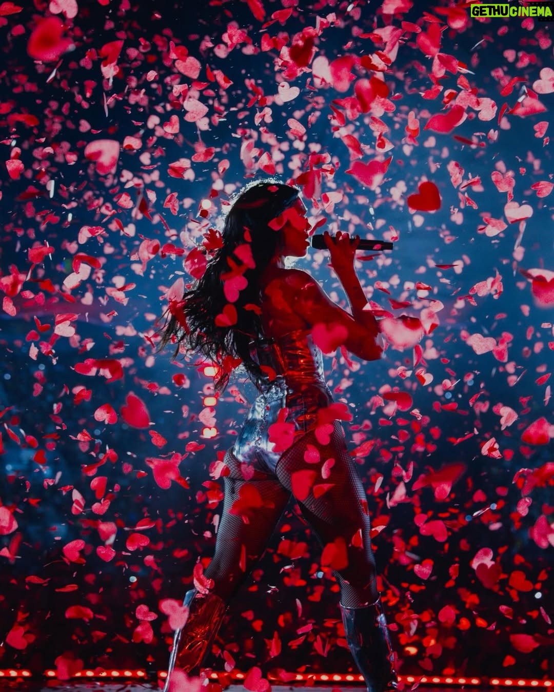 Anesa Lipa - 27.2K Likes - From the first show to the grand finale in Mexico City.Radical Optimism Tour has been pure joy,emotional with unforgettable performances in every city.Seeing you shine on stage and feeling the love from fans across Latin America has filled my heart in ways I can’t even describe.I am so proud of you,today and always! ❤️⭐️❤️⭐️❤️ @dualipa