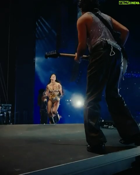 Anesa Lipa - 27.2K Likes - From the first show to the grand finale in Mexico City.Radical Optimism Tour has been pure joy,emotional with unforgettable performances in every city.Seeing you shine on stage and feeling the love from fans across Latin America has filled my heart in ways I can’t even describe.I am so proud of you,today and always! ❤️⭐️❤️⭐️❤️ @dualipa