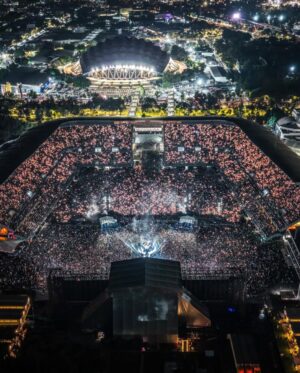 Anesa Lipa Instagram - From the first show to the grand finale in Mexico City.Radical Optimism Tour has been pure joy,emotional with unforgettable performances in every city.Seeing you shine on stage and feeling the love from fans across Latin America has filled my heart in ways I can’t even describe.I am so proud of you,today and always! ❤️⭐️❤️⭐️❤️ @dualipa