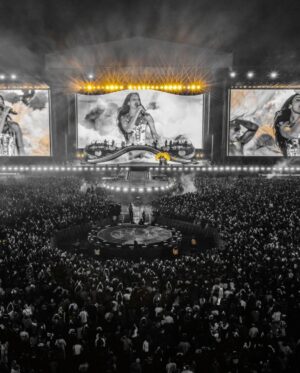 Anesa Lipa Instagram - From the first show to the grand finale in Mexico City.Radical Optimism Tour has been pure joy,emotional with unforgettable performances in every city.Seeing you shine on stage and feeling the love from fans across Latin America has filled my heart in ways I can’t even describe.I am so proud of you,today and always! ❤️⭐️❤️⭐️❤️ @dualipa