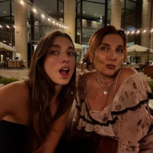 Anesa Lipa Instagram - Chile 🤍🇨🇱🤍