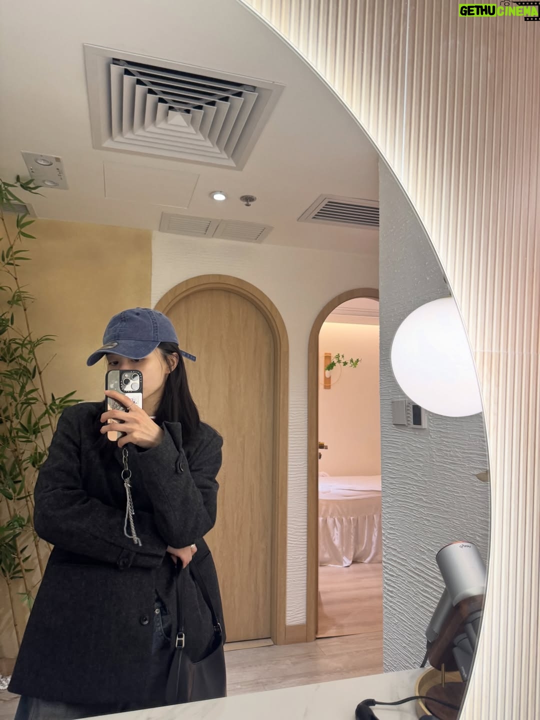 Angel Lam Chin-Ting - 3.9K Likes - Surrounded by wonderful people and good things 🌠