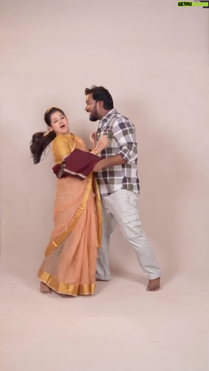 Anitha Sampath - 160.4K Likes - Iam back with a 90s nostalgia! 🔥🤩
Wearing beautiful elegant kaithari sarees from 
@kaithari_studio my all time favourite 😇

To order the sarees pls DM @kaithari_studio 

Thanks to my team
Makeup @makeupby_rinu 
Hairstyle @shalini_hairartist 
Cameo& production @itsme_pg 
For the full day of dedication and hard work.
😇😇😇

.

.

.

.

#anithasampath #anithasampathreels #biggboss