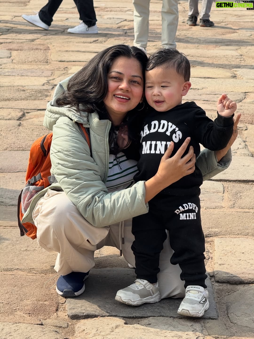 Anitha Sampath - 176.9K Likes - இவன் original அம்மா கூட இவ்ளோ matching-ஆ இல்ல 🤣
Comment the cutest pic 🥹❤️
📍Qutub minar ,Delhi 

.
.
.
.
..
#anithasampath #anithasampathindelhi #goldentriangle