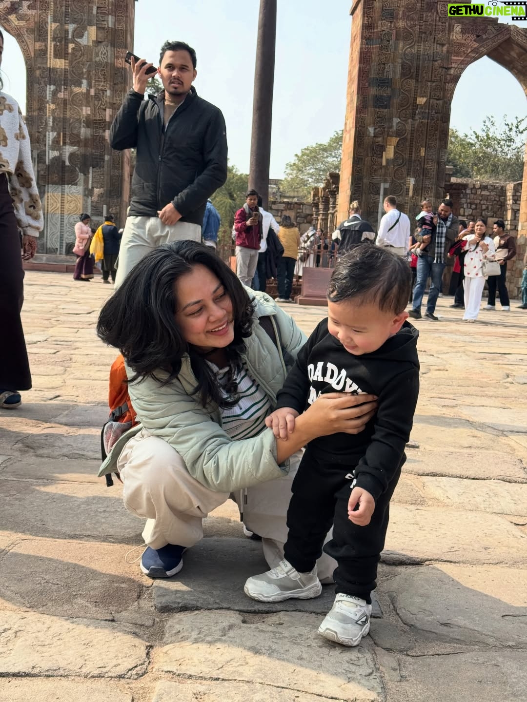 Anitha Sampath - 176.9K Likes - இவன் original அம்மா கூட இவ்ளோ matching-ஆ இல்ல 🤣
Comment the cutest pic 🥹❤️
📍Qutub minar ,Delhi 

.
.
.
.
..
#anithasampath #anithasampathindelhi #goldentriangle