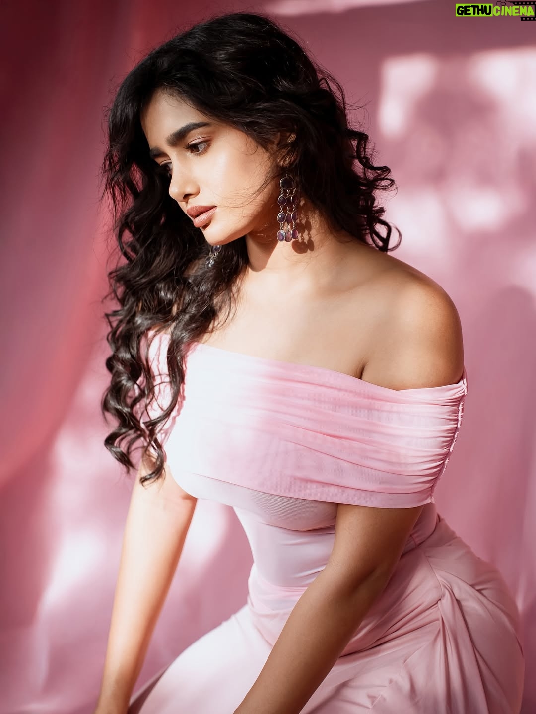Anjali Anish - 3.3K Likes - Barbie girl in a not so Barbie world 💖
.
#createwithsony #godoxlighting 
#irenerudnykinspired  #indianportraits #photographys__love #bangalorephotographer #portraitsphotography #bangalorefashionblogger #portrait_perfection #postmoreportraits #portraitisreligion #featuredpalette #caughtonsamyang #agameofportraits #portraitshots #samyanglens #portraits_ig #woman_o_graphy #bestportraitsindia #portraitsofficial #bangalorefashion #photographersofkarnataka #portraitphotography #bravogreatphoto #mumbaifashionblogger #delhifashionblogger #bravopostindia #theportraitbazaar