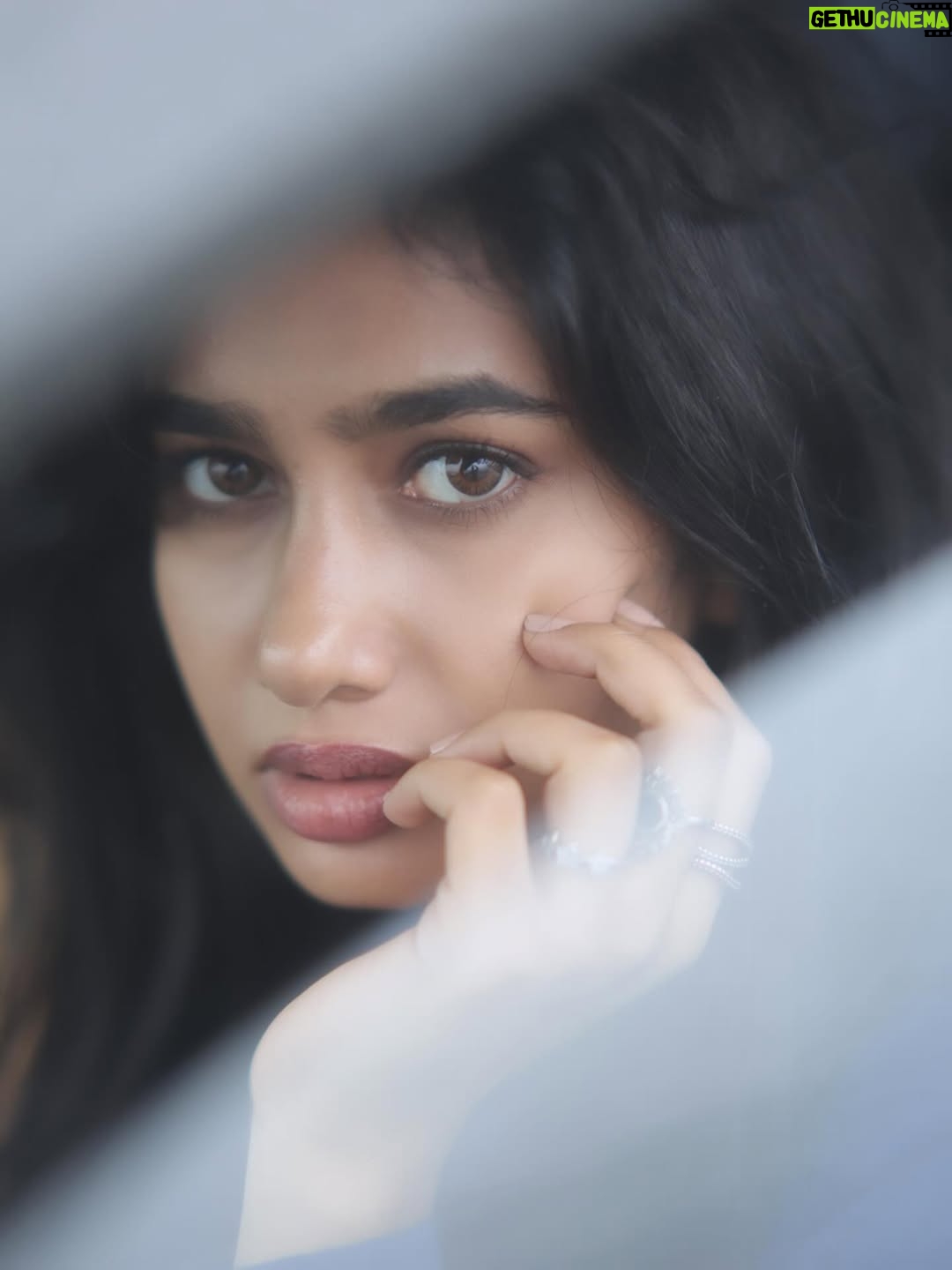 Anjali Anish - 4.9K Likes - ‘Shubhashaya’ - out September 10 🎶🎻🪉🎸🥳 

Had the best time shooting with this amazing team — feeling so grateful and can’t wait to for you to see what we’ve been working on 🫶🏼
.
@nagarjun_sharma @pruthvi_ambaar_official @singer_jaskaran_singhh @joe.costaa_ @midhunmanojj @creative_guyz @murugananda @vishwaskoundinya @sindhura_tp @shashimysr @rakshit_kaup @kattisourabh @abhijithkumar_ @makeoverby_raj @coloristyash @shutterspace_production @definestudio_ @makeoverby_raj