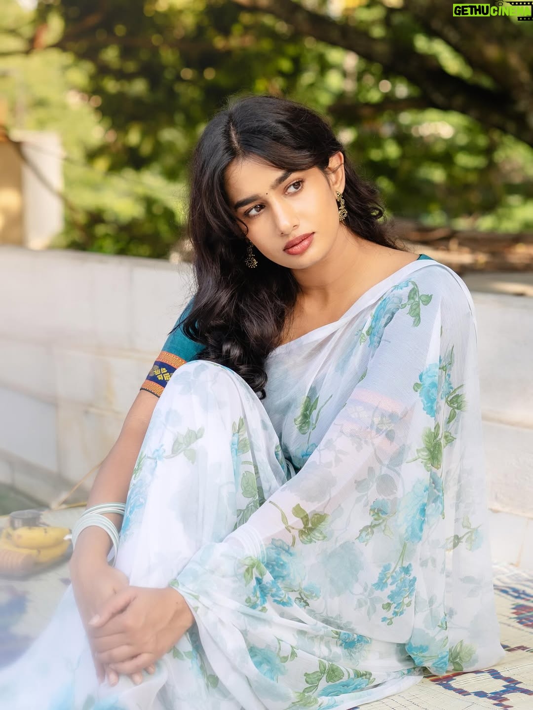 Anjali Anish - 3.3K Likes - you, me and sweet nothings 🦋☕️🪷
.
@assyadesigner