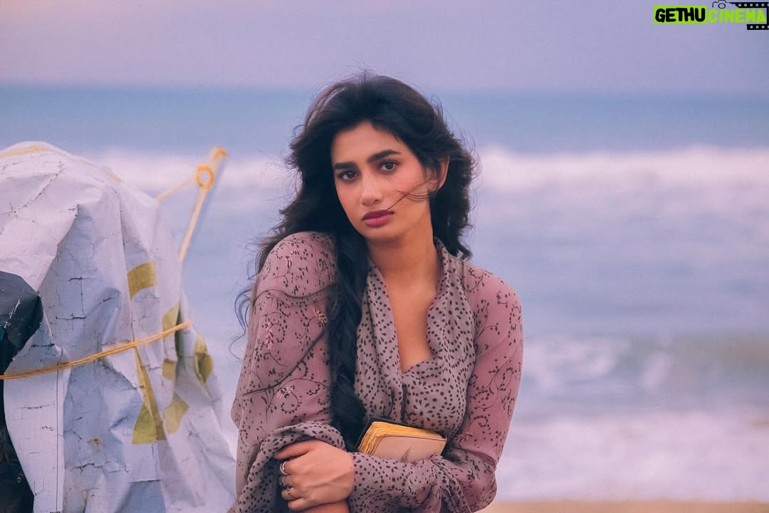 Anjali Anish - 3.1K Likes - resting beach face 🌊