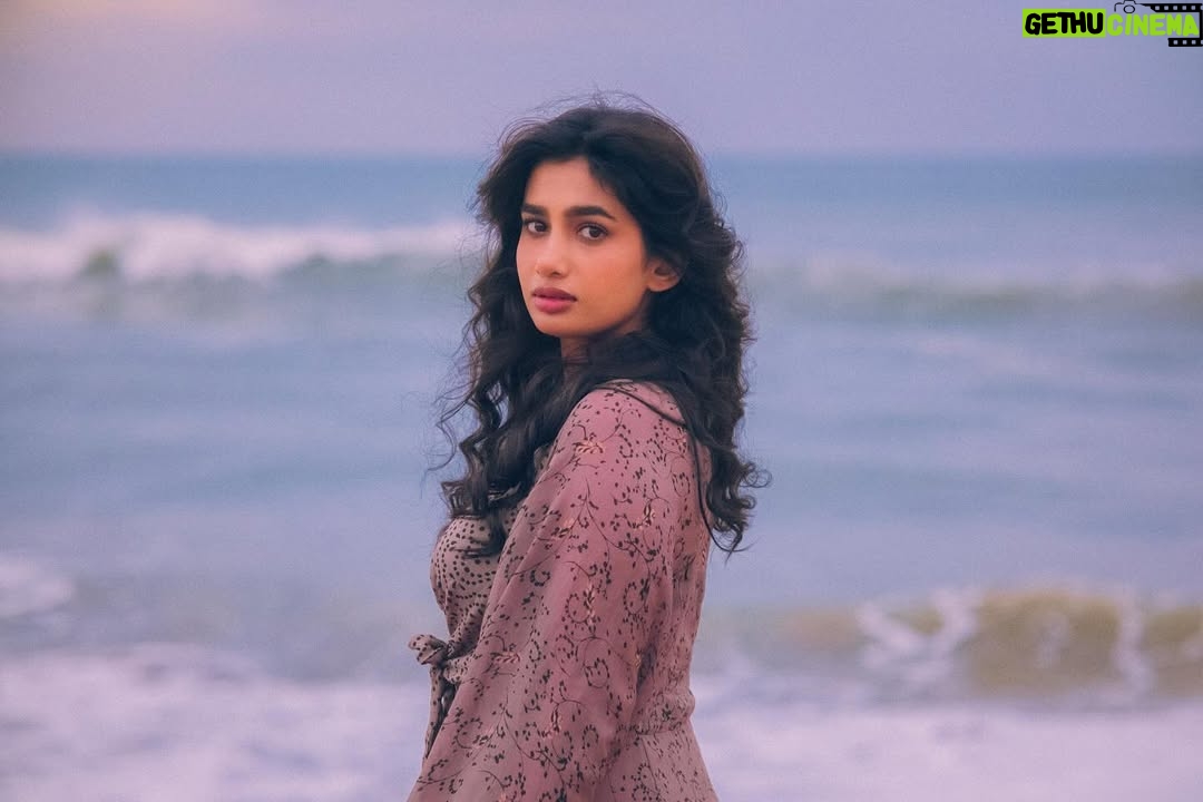 Anjali Anish - 3.1K Likes - resting beach face 🌊