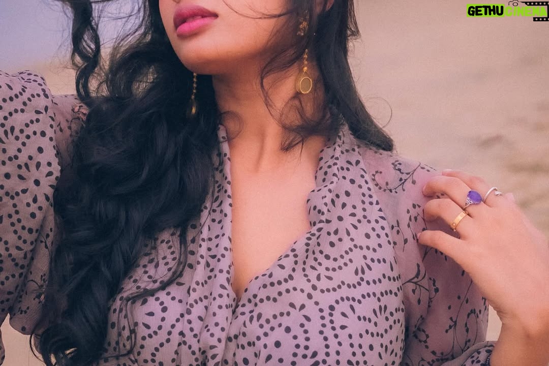 Anjali Anish - 3.1K Likes - resting beach face 🌊