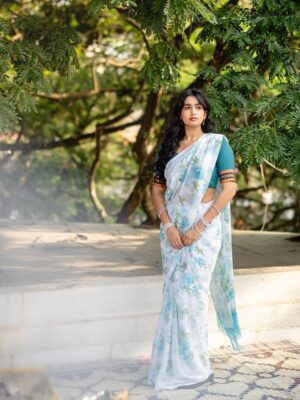 Anjali Anish Instagram - ☕️🌧️🌀🦋
.
.
Photos by @nithishayyod 
Outfit by @assyadesigner