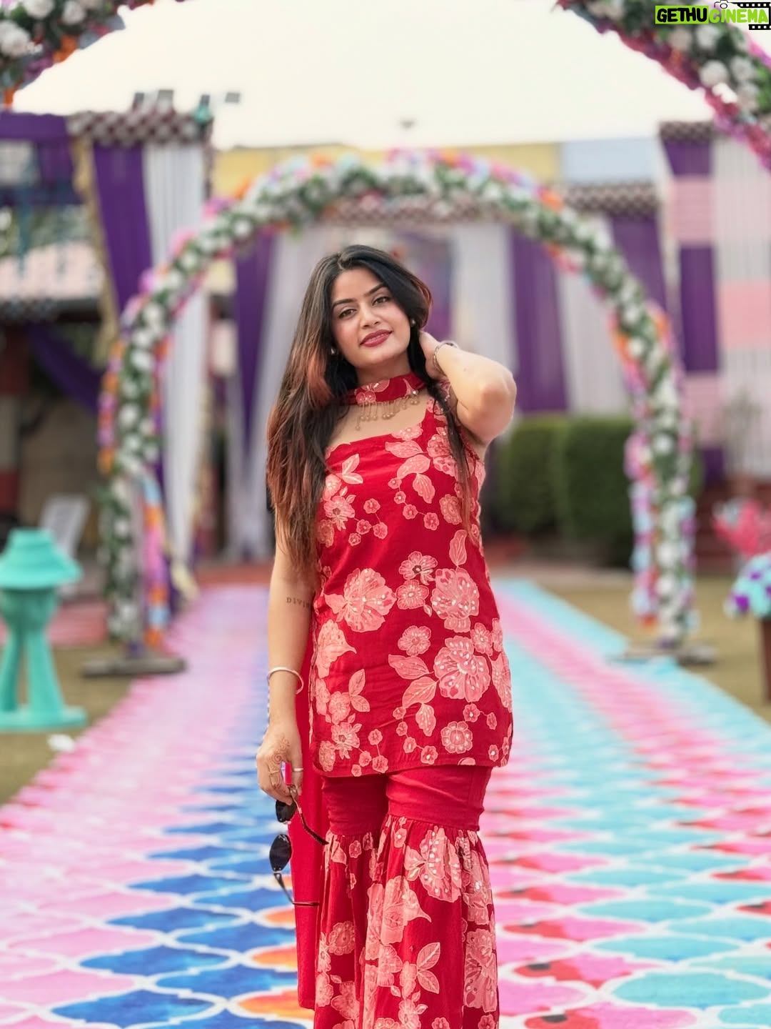 Anjali Jain - 2.7K Likes - Veerey di wedding🥳❤️
.
.
#wedding #trending #explore #fun #haldi