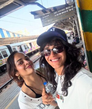 Anjali Sivaraman Instagram - Town day! To many more of these in the new year ❤️