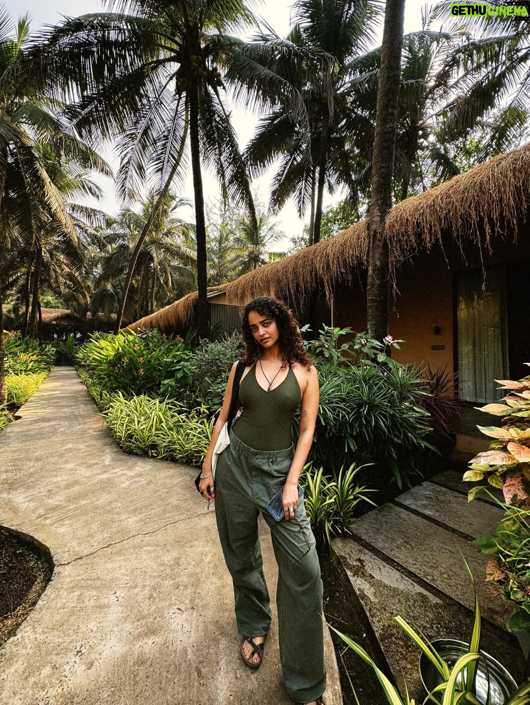 Anjali Sivaraman - 17.5K Likes - Another day in paradise ❤️🥰🍹
@palmagoa @ashwe351 

Thanks for making this happen @anukriti_rathore 🫶🏾🫶🏾