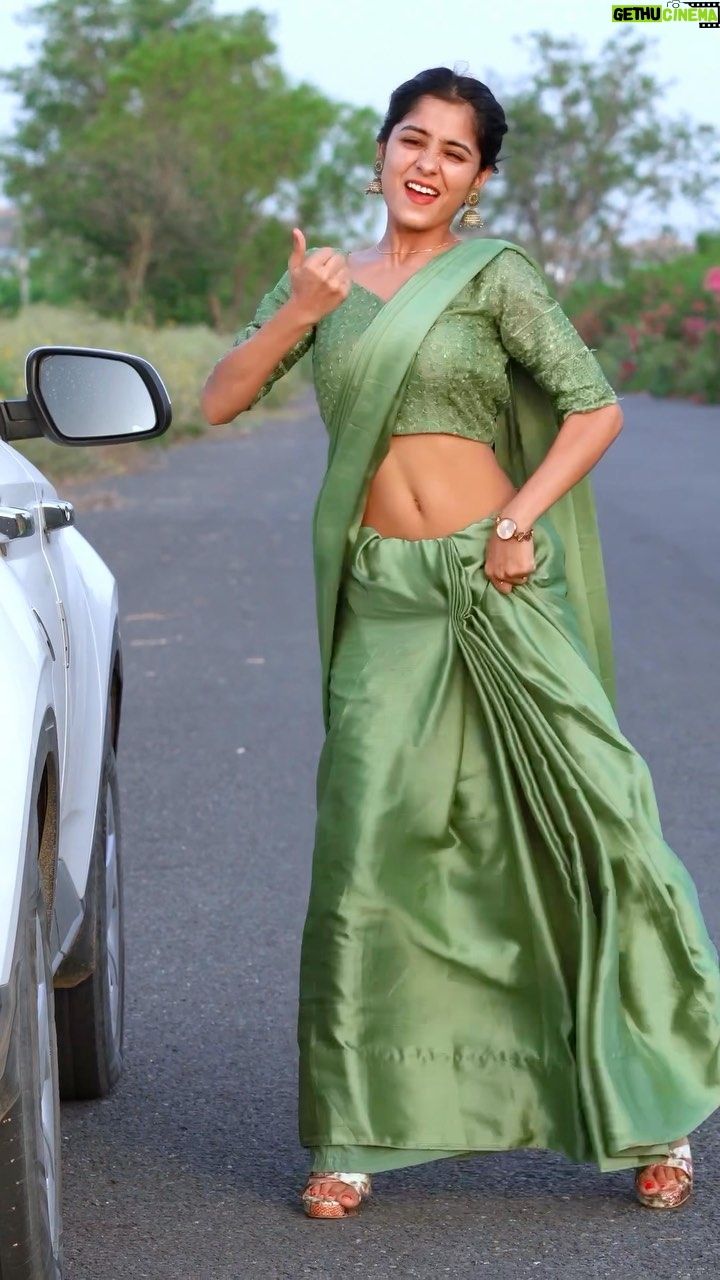 Anju Mor - 400.5K Likes - Kaise kaise hote hai ye?☹️
.
.
.
.
#anjumordance #anjumor #reelsinstagram #reelitfeelit
